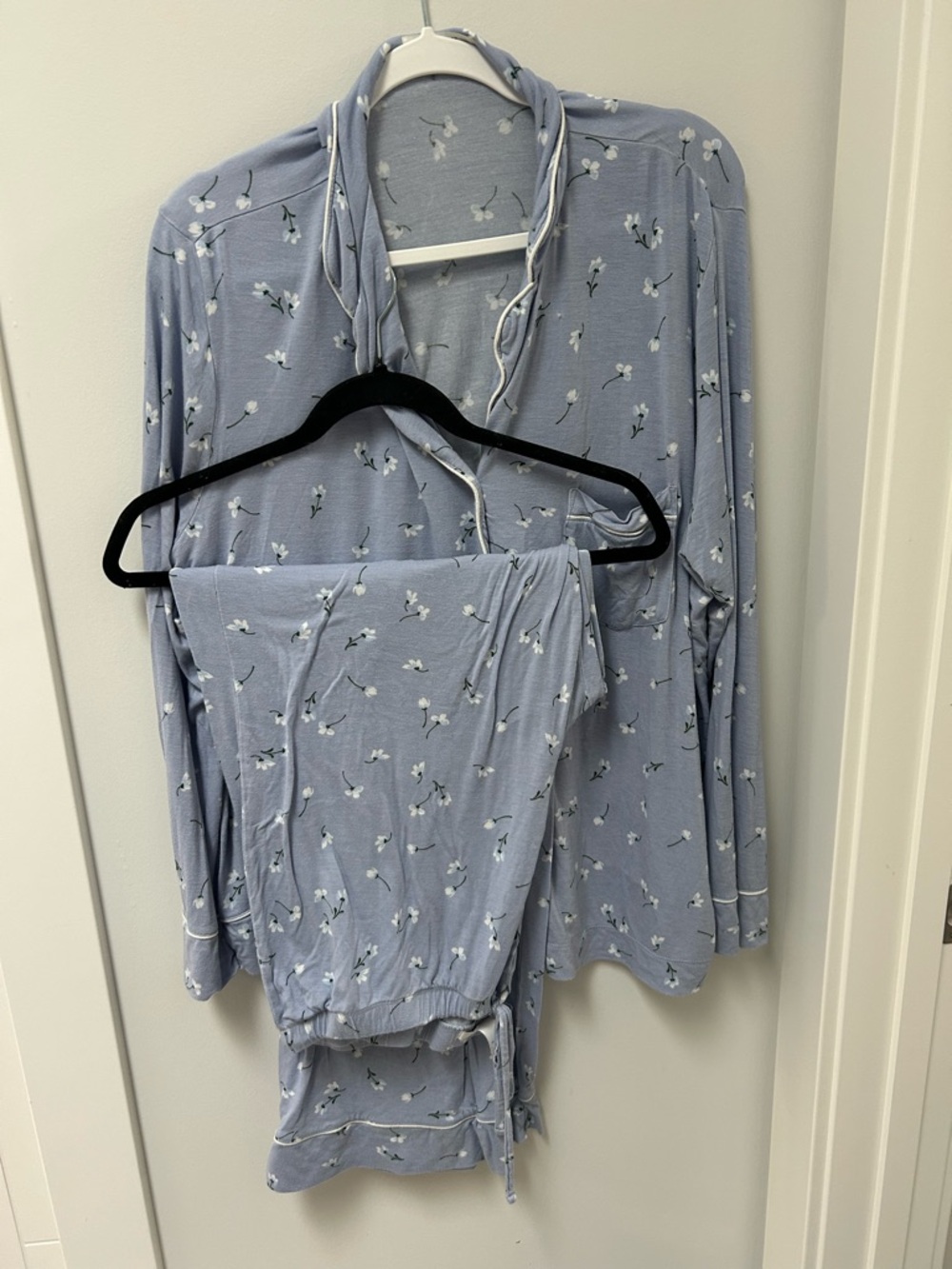 Love and Lore Women's  Floral Pajama Set - Long Sleeve Top & Drawstring Pants xl